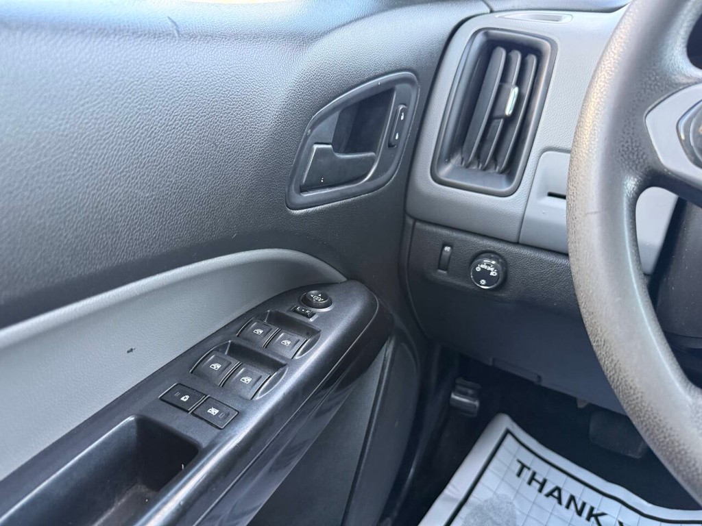 Chevrolet Colorado Vehicle Full-screen Gallery Image 30