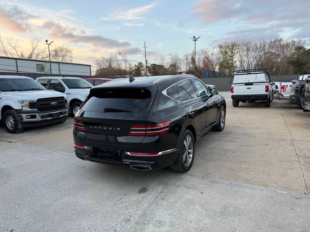 Genesis GV80 Vehicle Full-screen Gallery Image 05