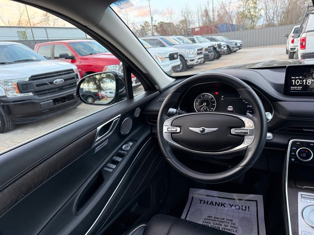 Genesis GV80 Vehicle Full-screen Gallery Image 19