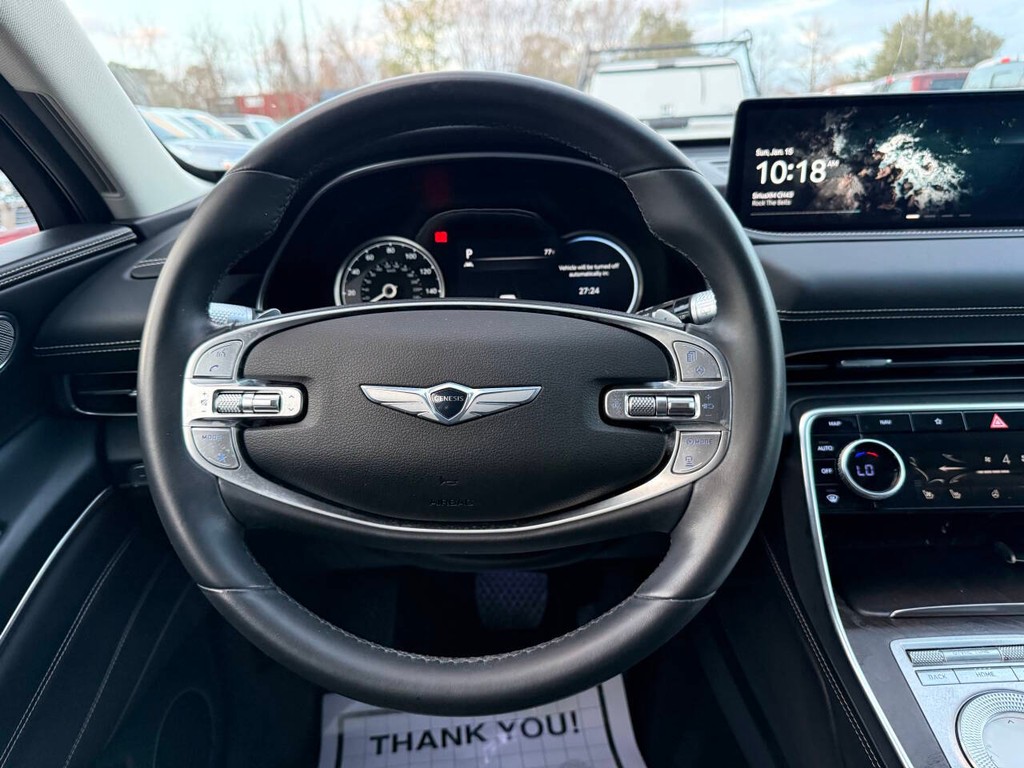 Genesis GV80 Vehicle Full-screen Gallery Image 22