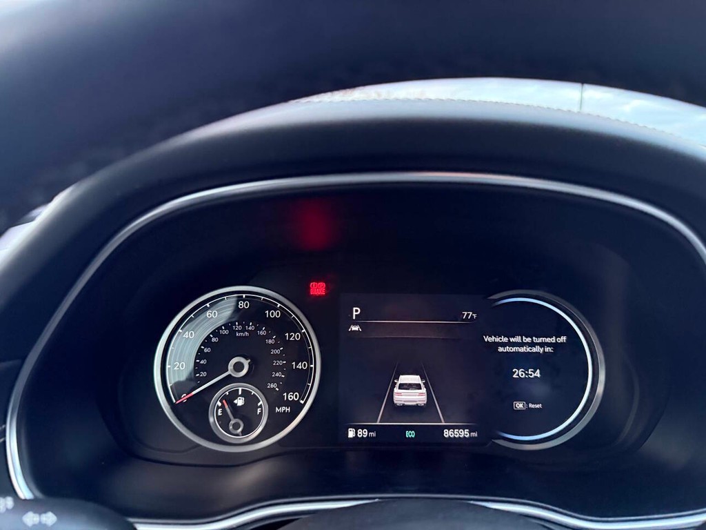 Genesis GV80 Vehicle Full-screen Gallery Image 32