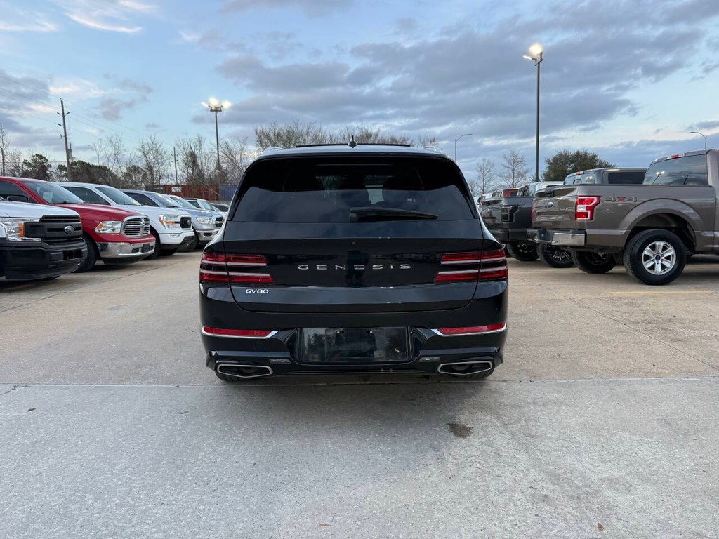 Genesis GV80 Vehicle Full-screen Gallery Image 39