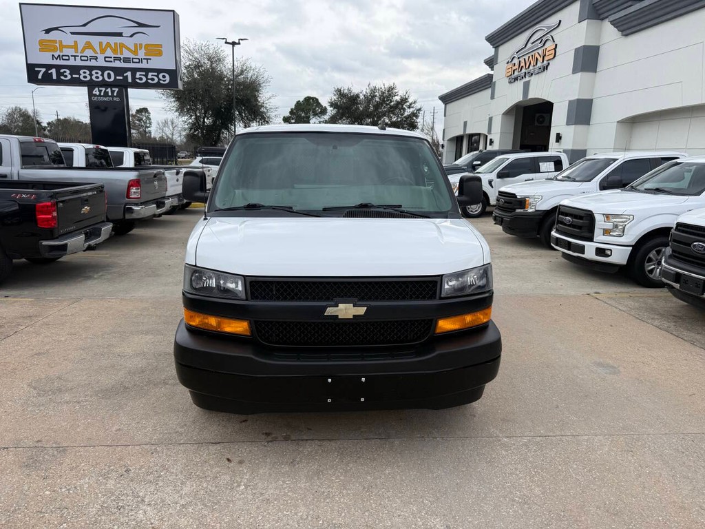 Chevrolet Express Vehicle Full-screen Gallery Image 35