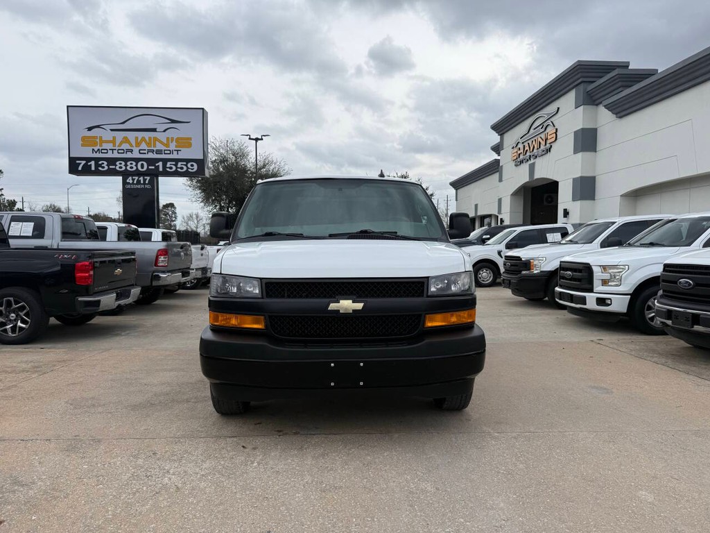 Chevrolet Express Vehicle Full-screen Gallery Image 36