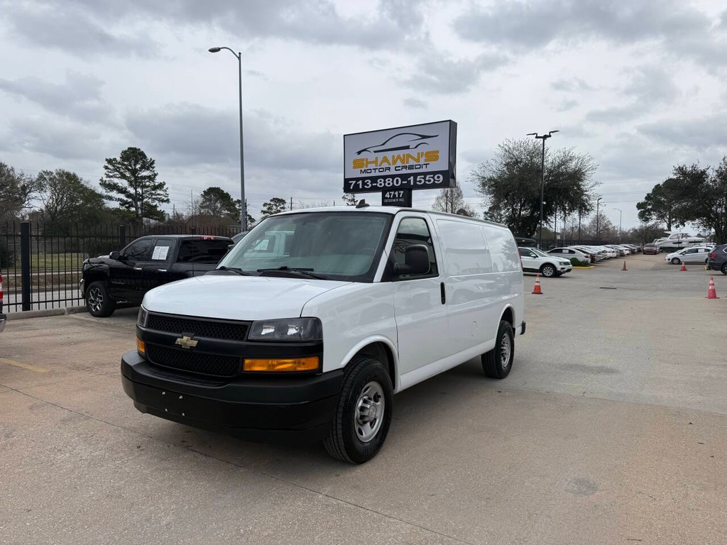 Chevrolet Express Vehicle Full-screen Gallery Image 38