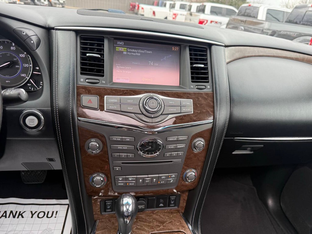 INFINITI QX80 Vehicle Full-screen Gallery Image 26