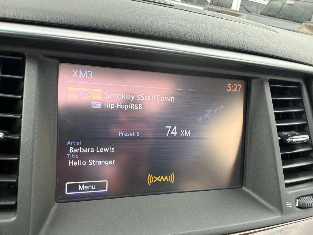 INFINITI QX80 Vehicle Full-screen Gallery Image 27