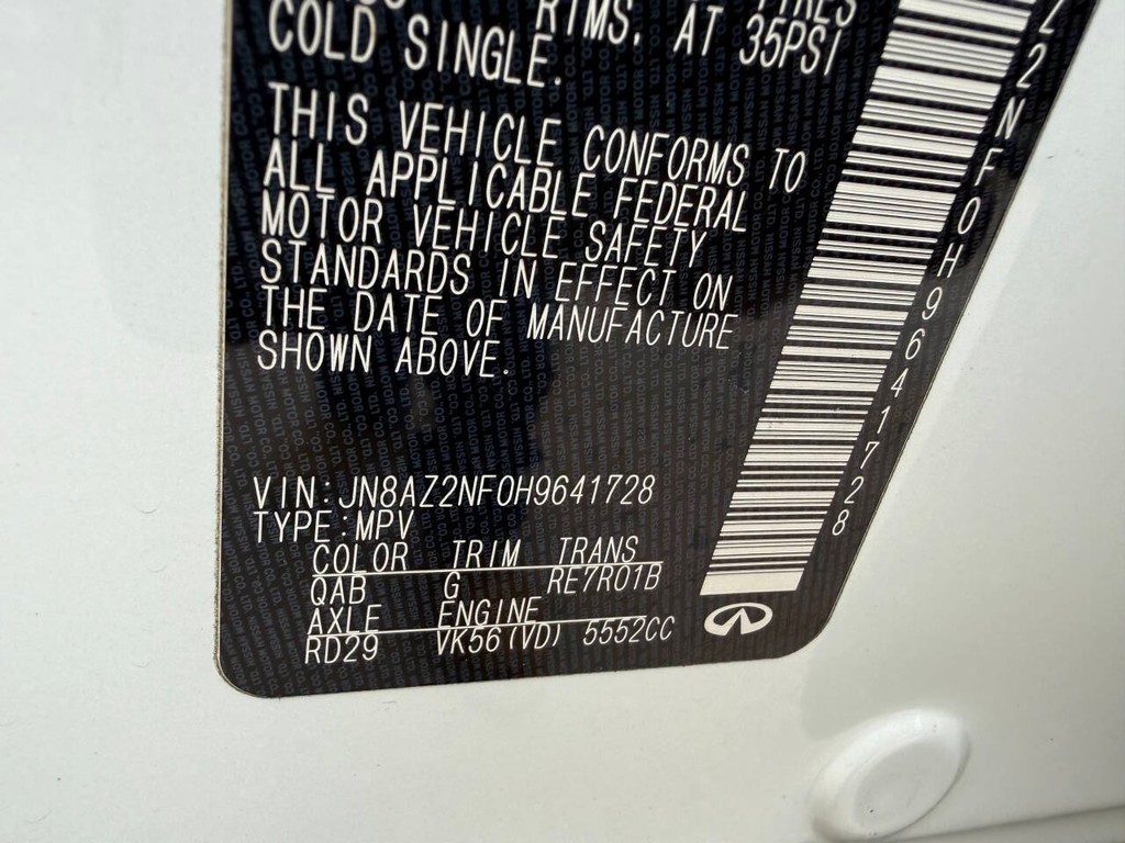 INFINITI QX80 Vehicle Full-screen Gallery Image 37