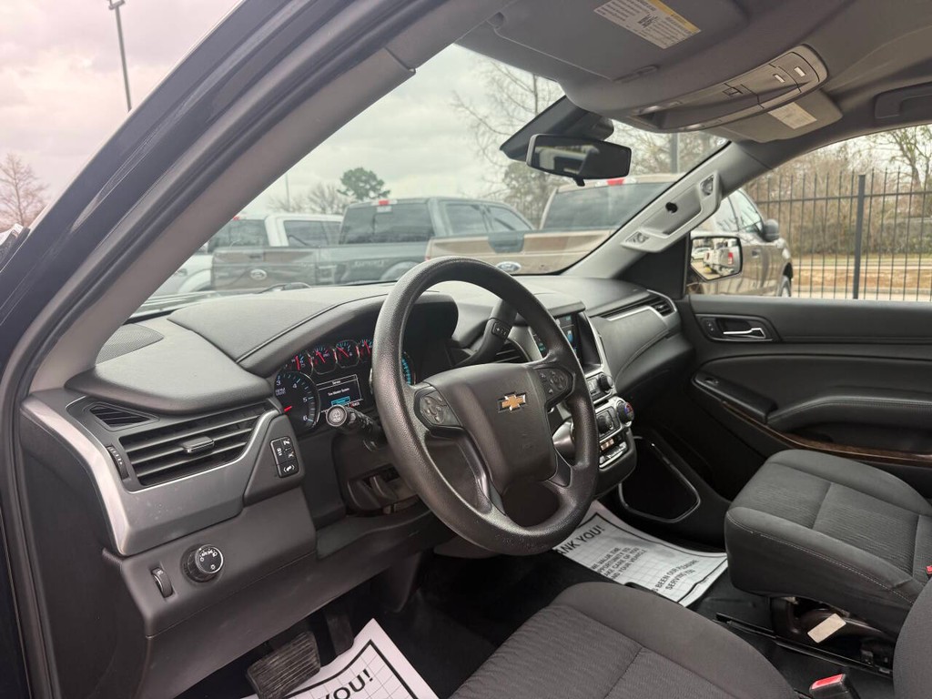 Chevrolet Tahoe Vehicle Full-screen Gallery Image 06