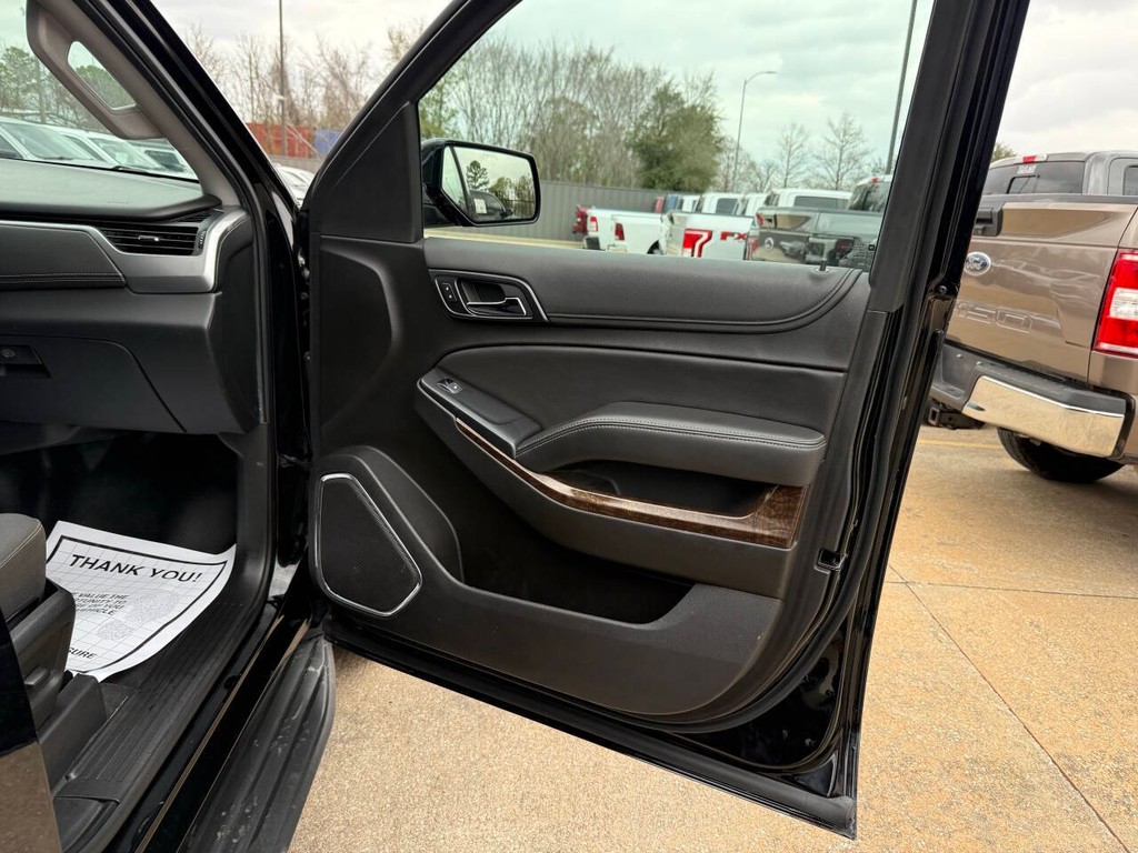 Chevrolet Tahoe Vehicle Full-screen Gallery Image 11