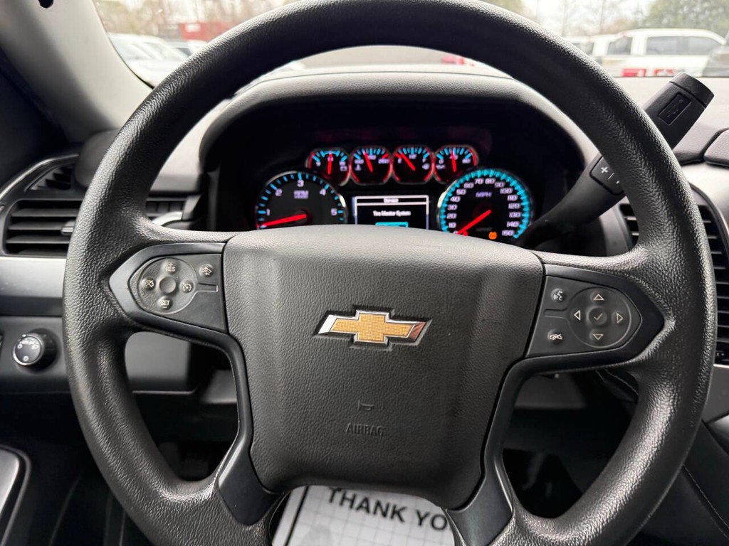 Chevrolet Tahoe Vehicle Full-screen Gallery Image 24