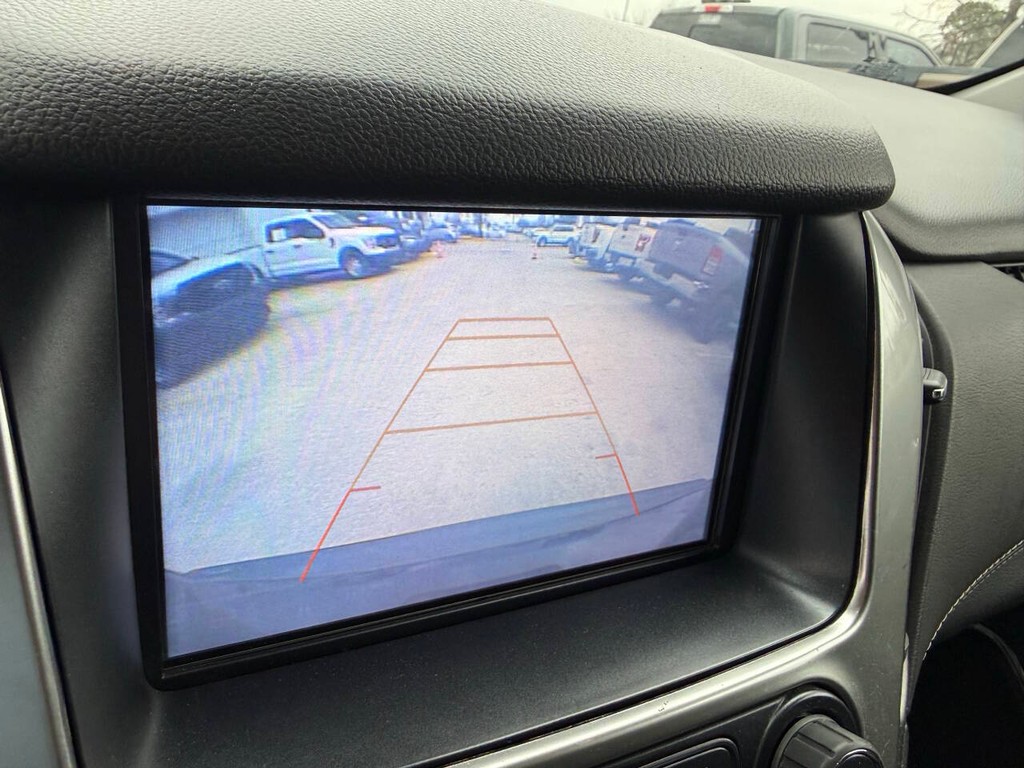 Chevrolet Tahoe Vehicle Full-screen Gallery Image 28