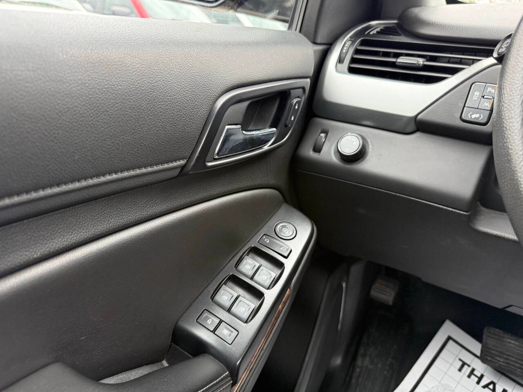 Chevrolet Tahoe Vehicle Full-screen Gallery Image 34