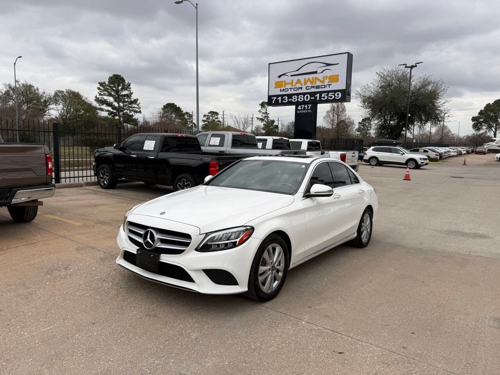 Mercedes-Benz C-Class Vehicle Full-screen Gallery Image 44