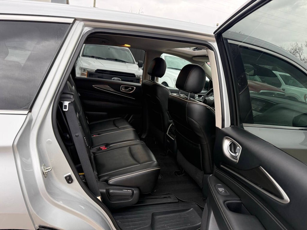 INFINITI QX60 Vehicle Full-screen Gallery Image 16