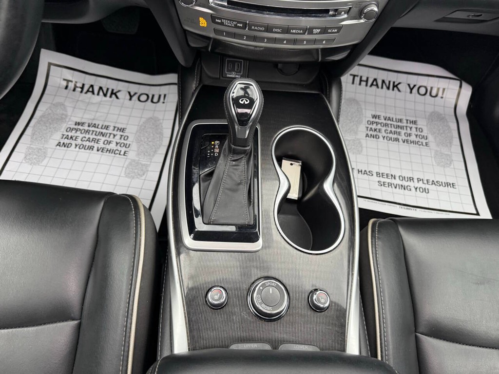 INFINITI QX60 Vehicle Full-screen Gallery Image 31