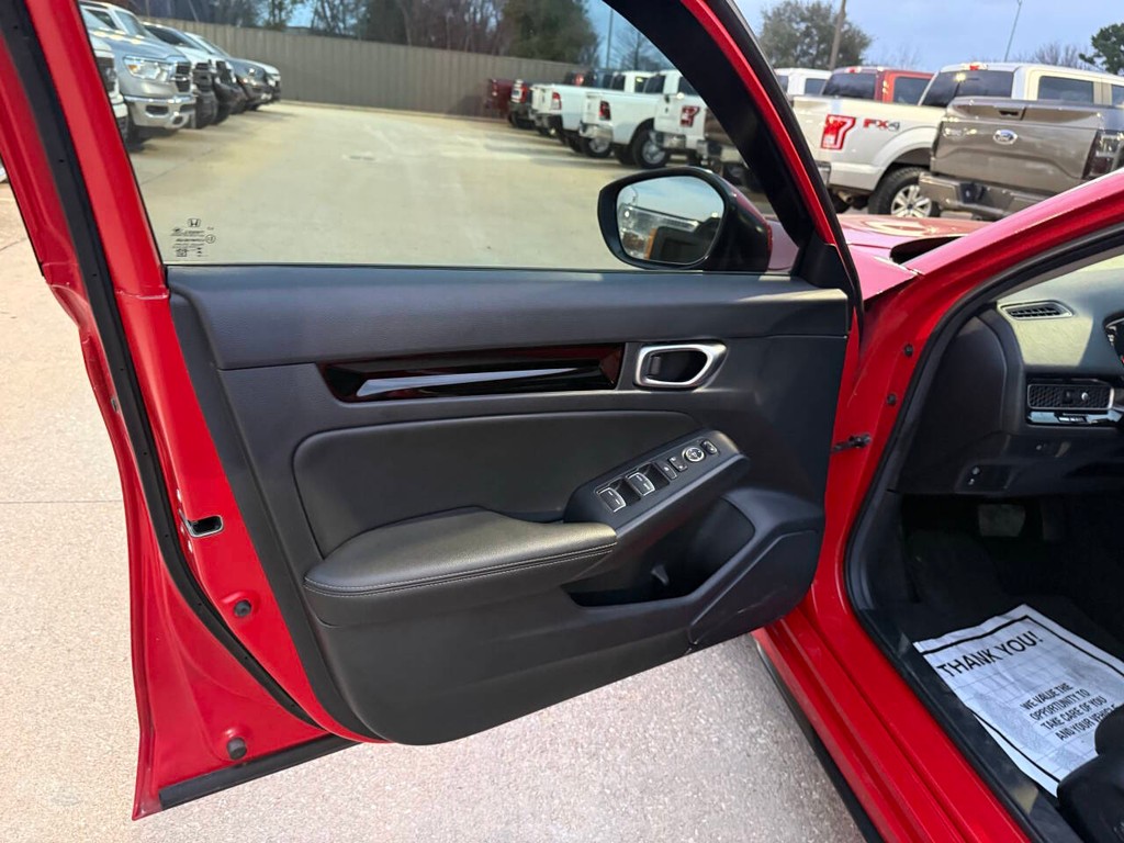 Honda Civic Vehicle Full-screen Gallery Image 08