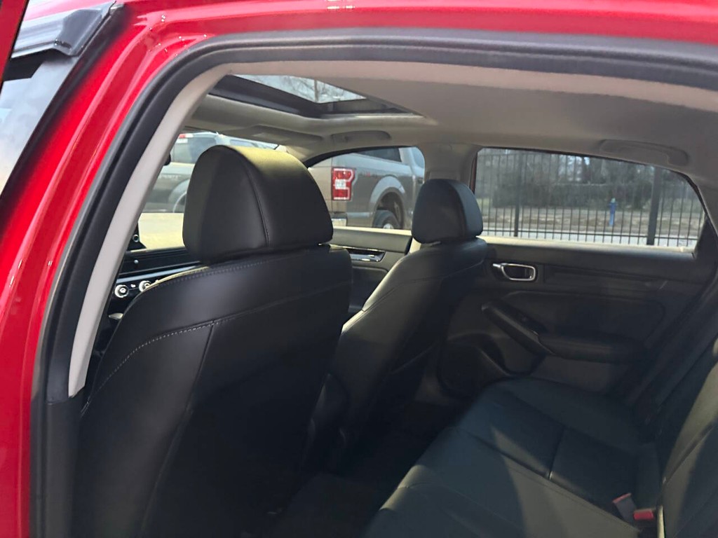 Honda Civic Vehicle Full-screen Gallery Image 12