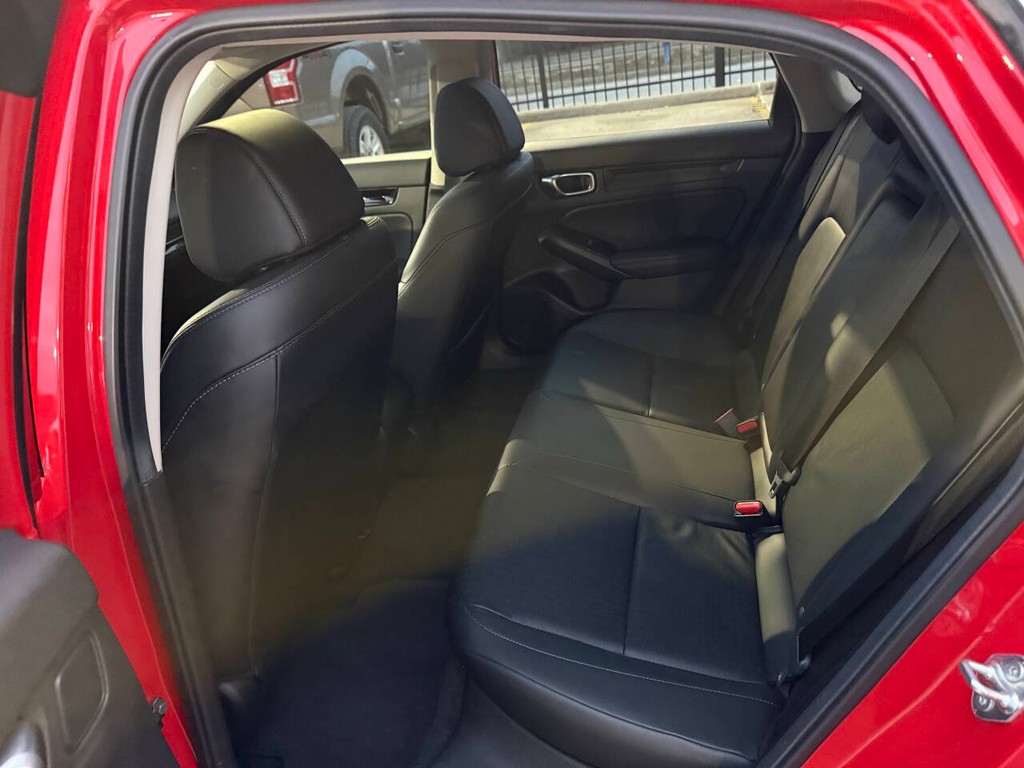 Honda Civic Vehicle Full-screen Gallery Image 13