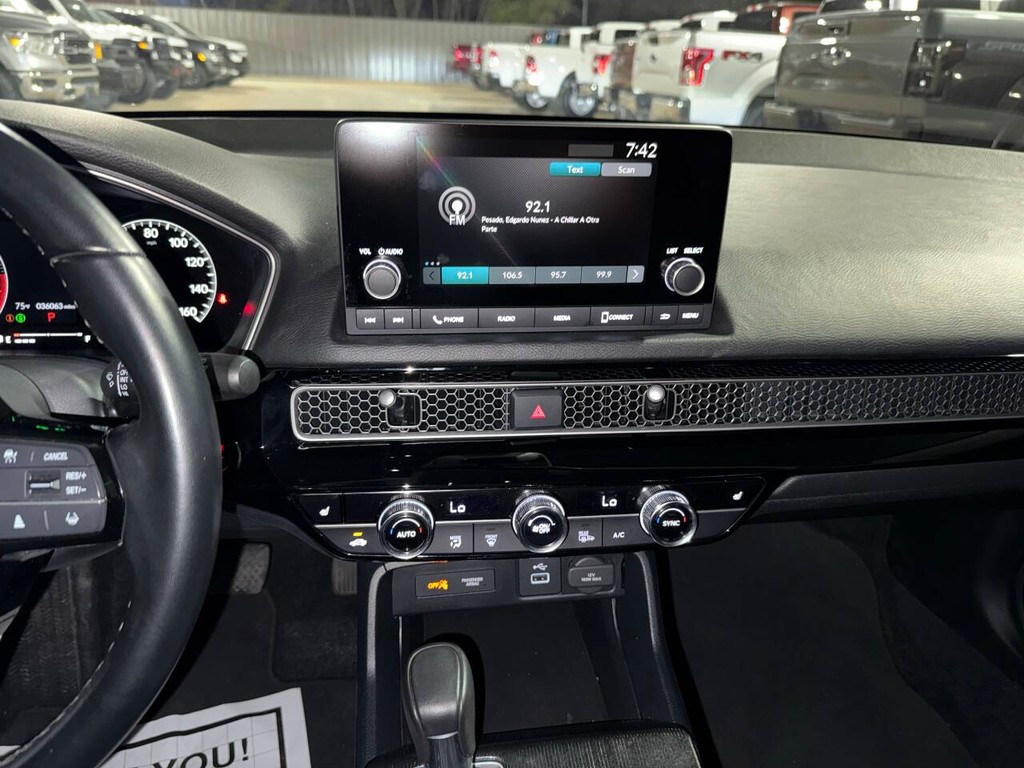 Honda Civic Vehicle Full-screen Gallery Image 24