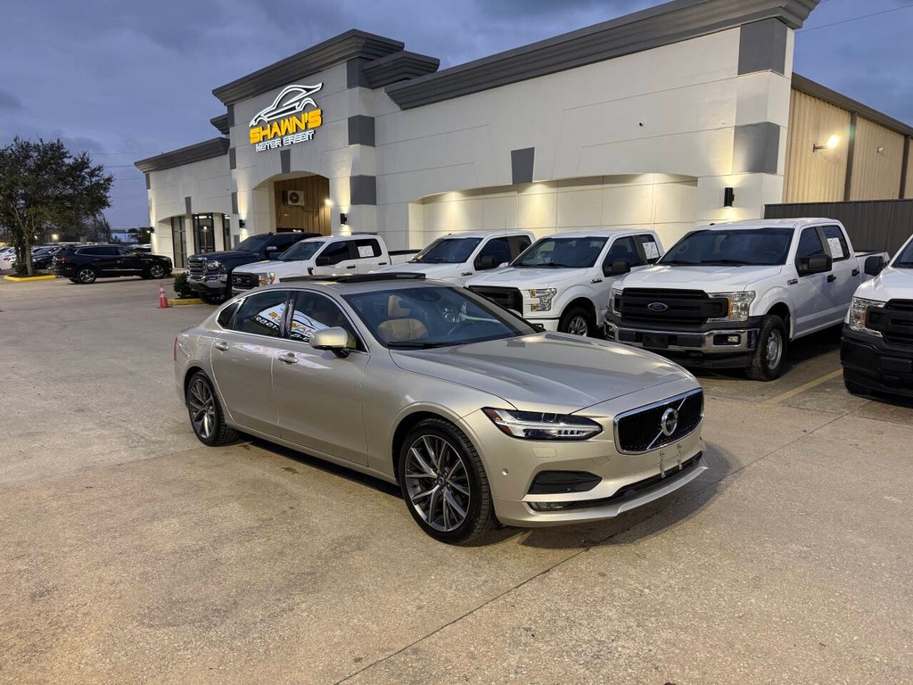 Volvo S90 Vehicle Full-screen Gallery Image 02