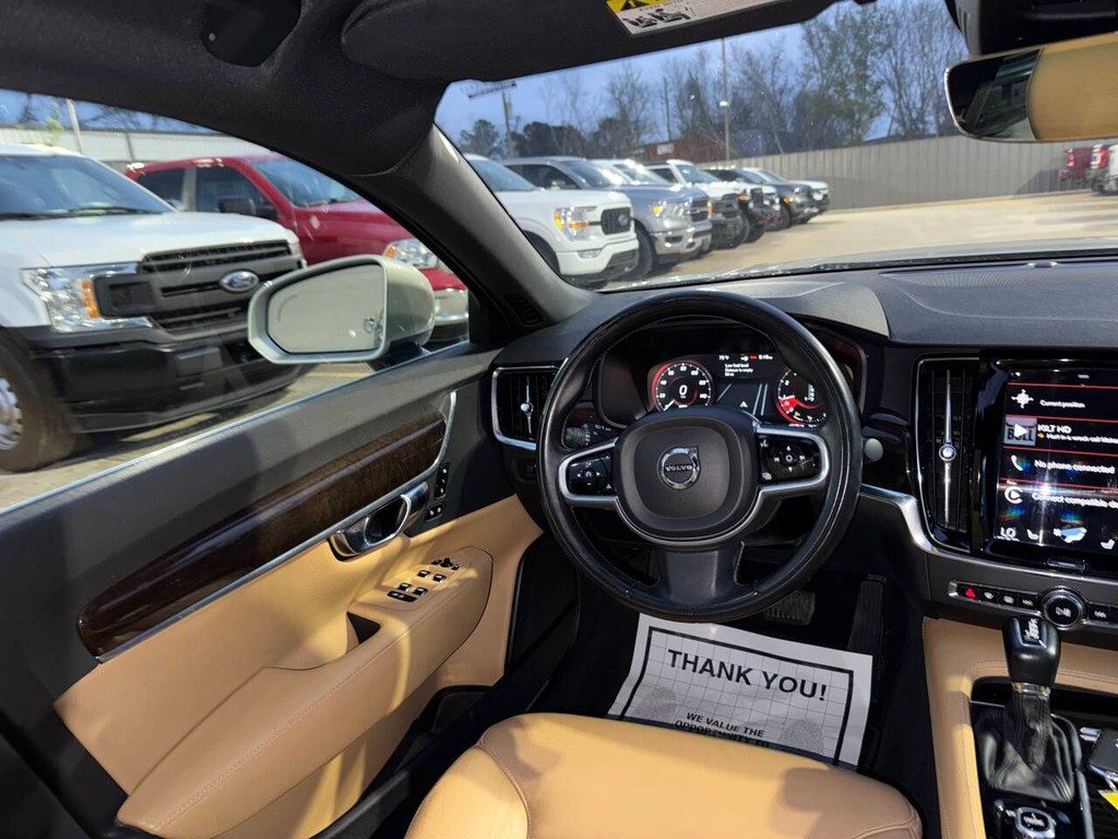 Volvo S90 Vehicle Full-screen Gallery Image 19