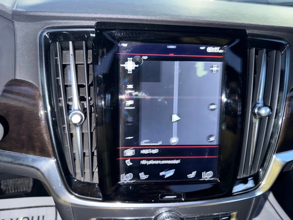 Volvo S90 Vehicle Full-screen Gallery Image 26