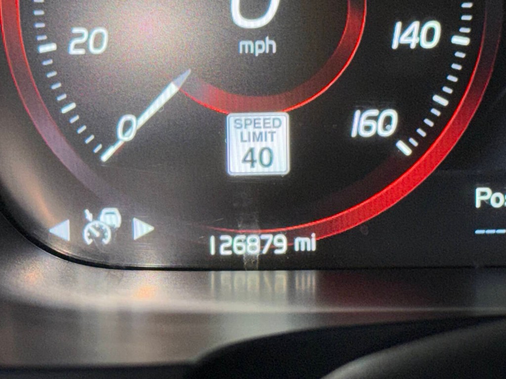 Volvo S90 Vehicle Full-screen Gallery Image 33