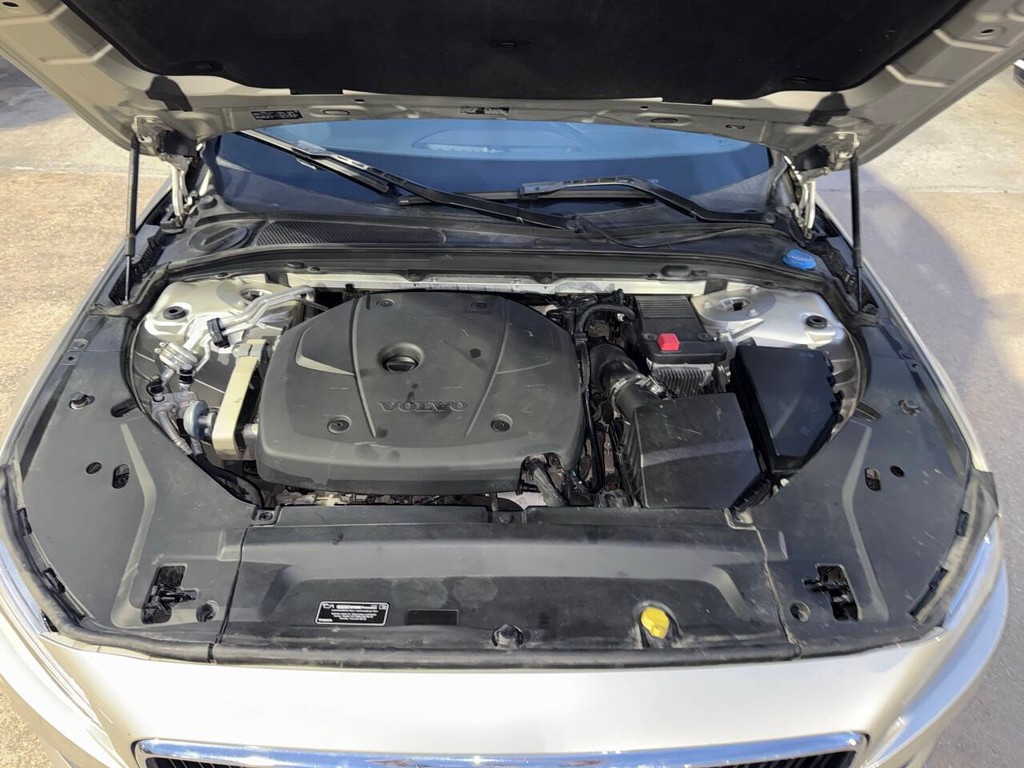 Volvo S90 Vehicle Full-screen Gallery Image 35