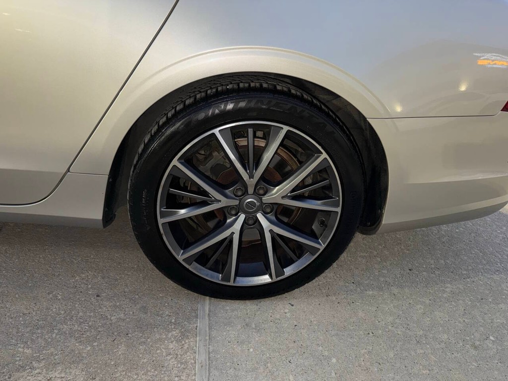 Volvo S90 Vehicle Full-screen Gallery Image 36