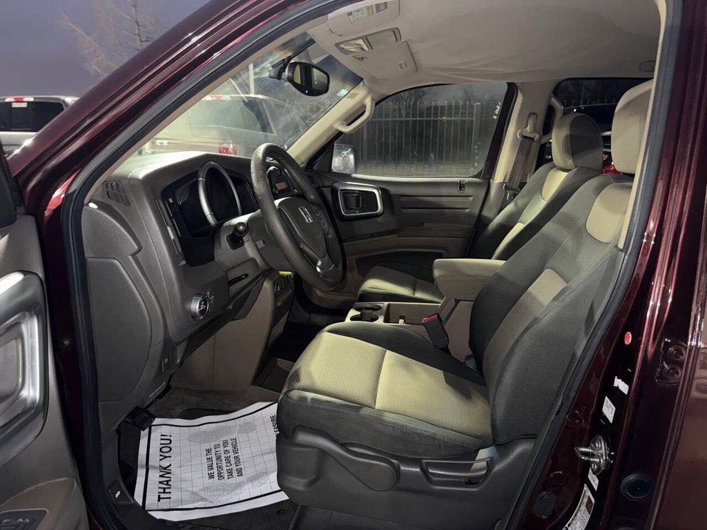 Honda Ridgeline Vehicle Full-screen Gallery Image 07