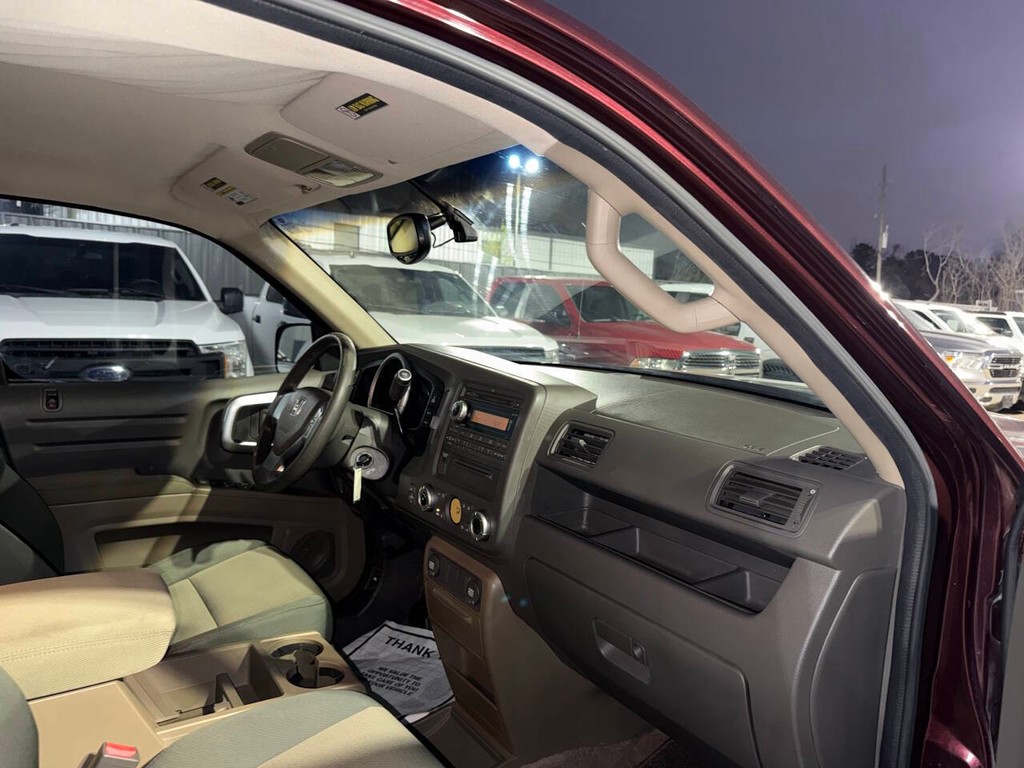 Honda Ridgeline Vehicle Full-screen Gallery Image 09