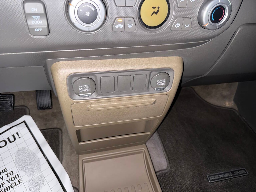 Honda Ridgeline Vehicle Full-screen Gallery Image 27