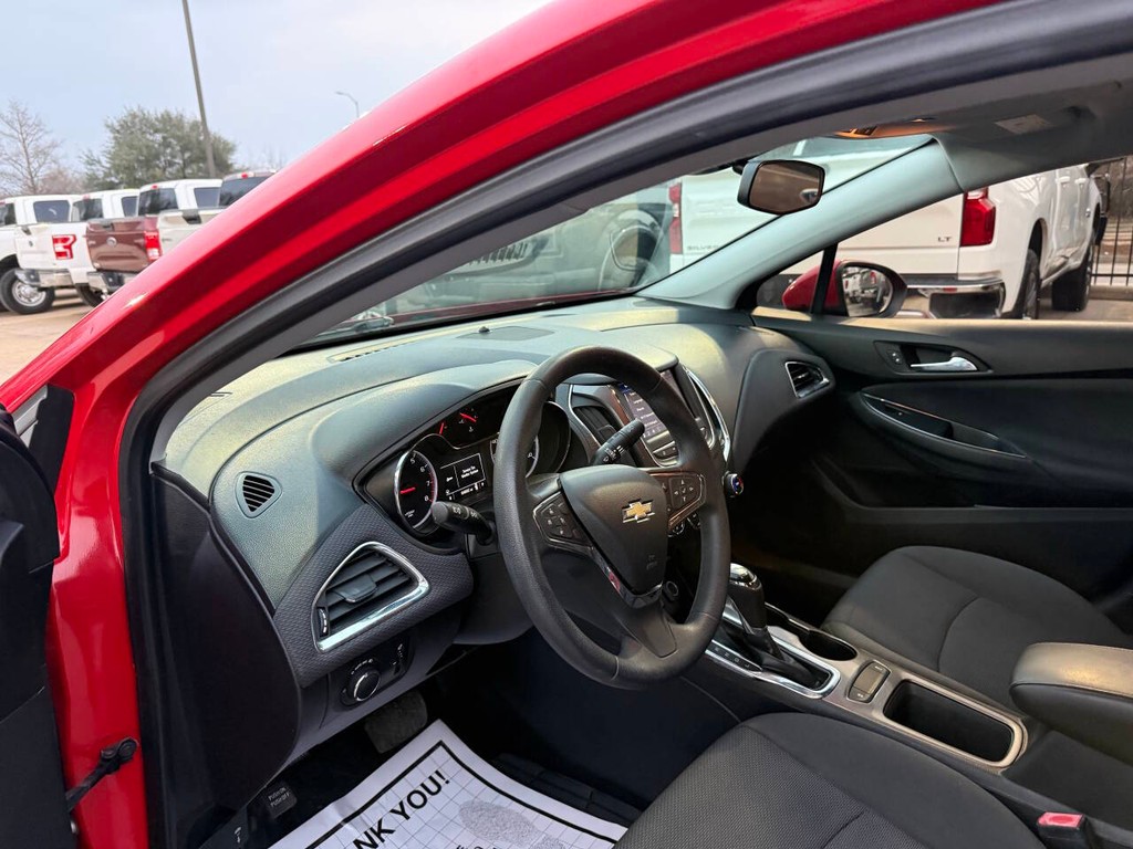 Chevrolet Cruze Vehicle Full-screen Gallery Image 06