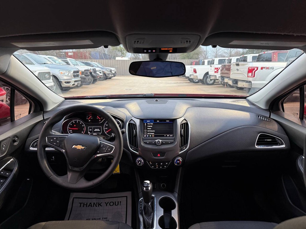 Chevrolet Cruze Vehicle Full-screen Gallery Image 17