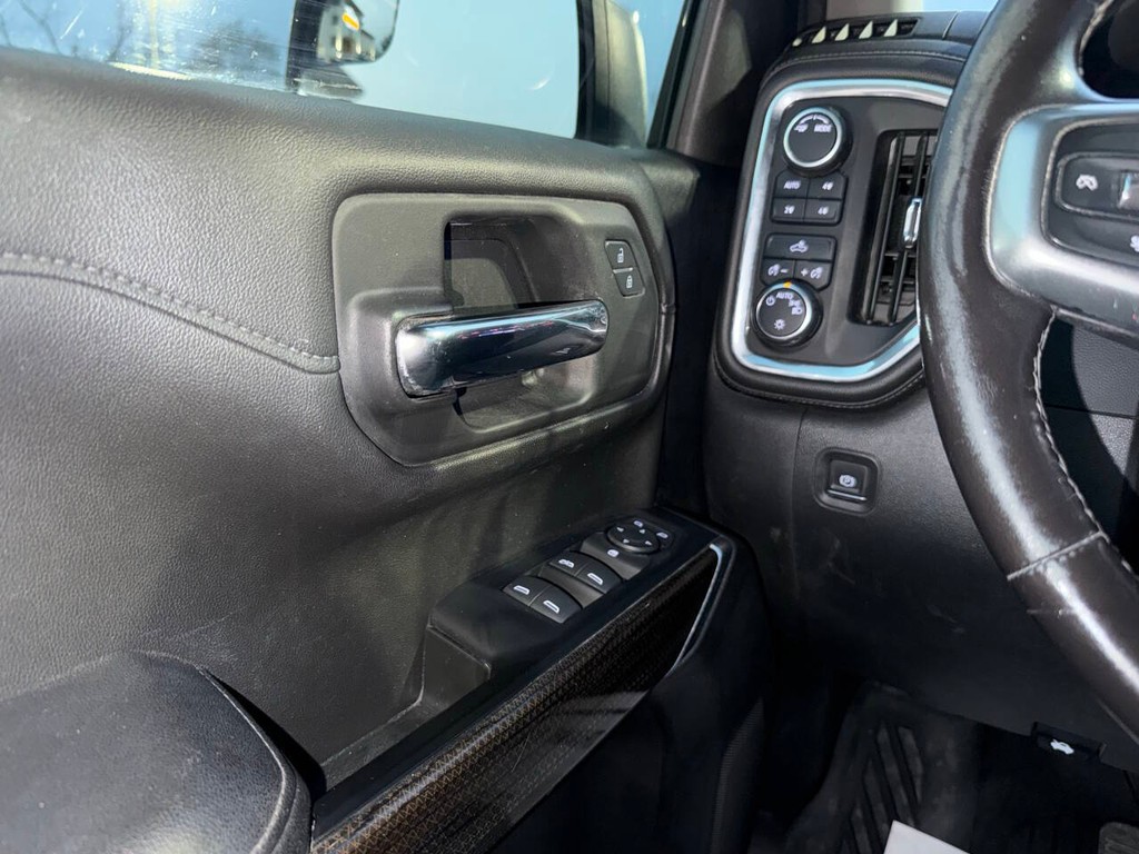 Chevrolet Silverado 1500 Limited Vehicle Full-screen Gallery Image 31