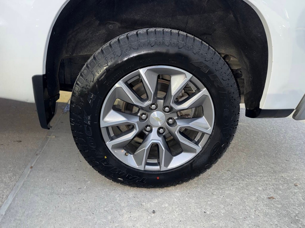 Chevrolet Silverado 1500 Limited Vehicle Full-screen Gallery Image 36