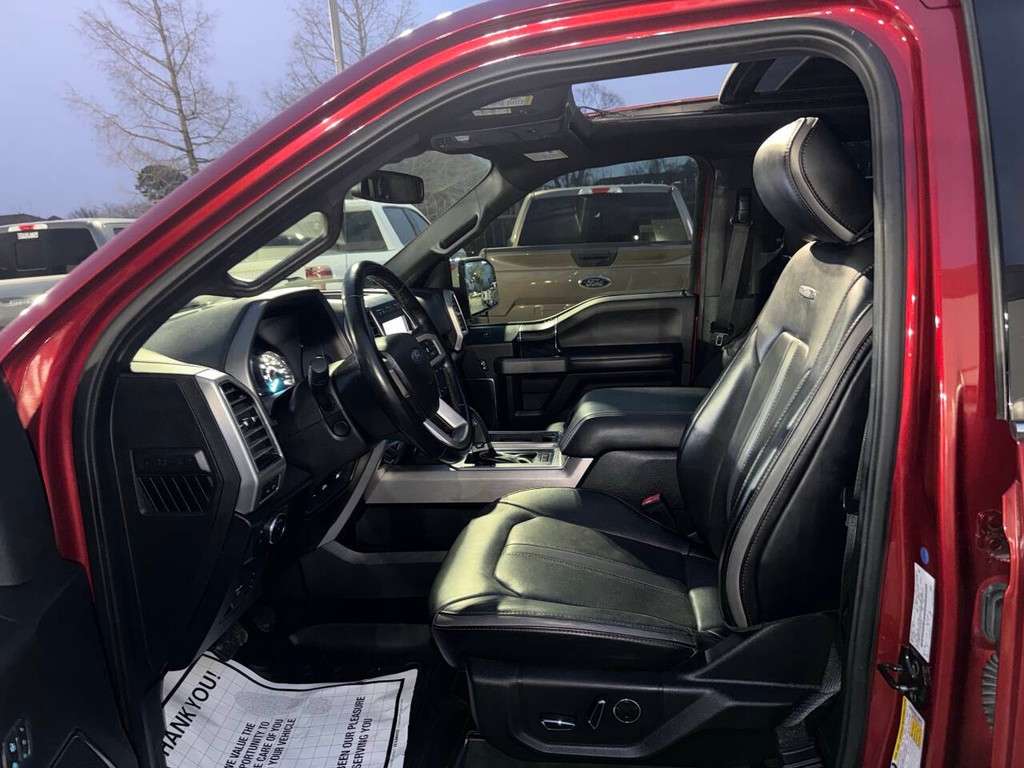 Ford F-150 Vehicle Full-screen Gallery Image 07