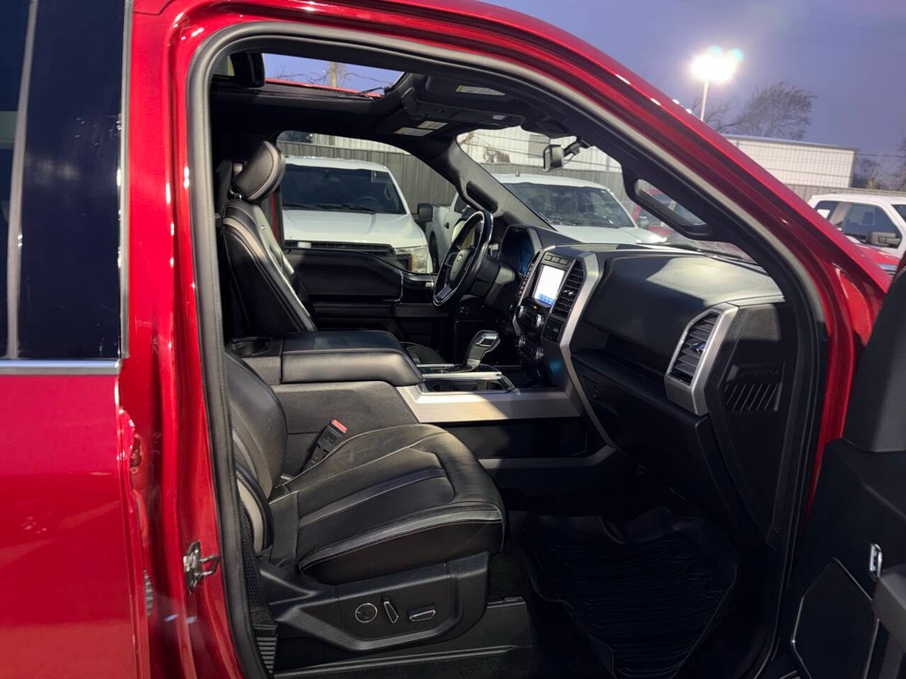 Ford F-150 Vehicle Full-screen Gallery Image 10