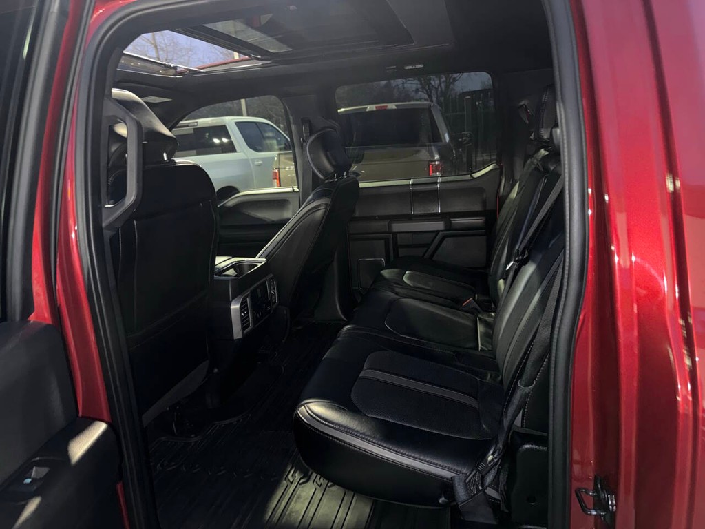 Ford F-150 Vehicle Full-screen Gallery Image 13