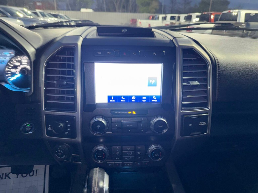 Ford F-150 Vehicle Full-screen Gallery Image 24