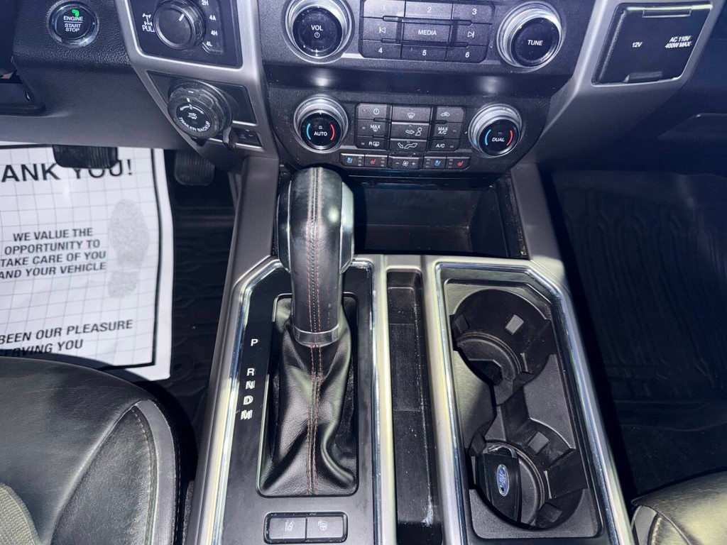 Ford F-150 Vehicle Full-screen Gallery Image 30