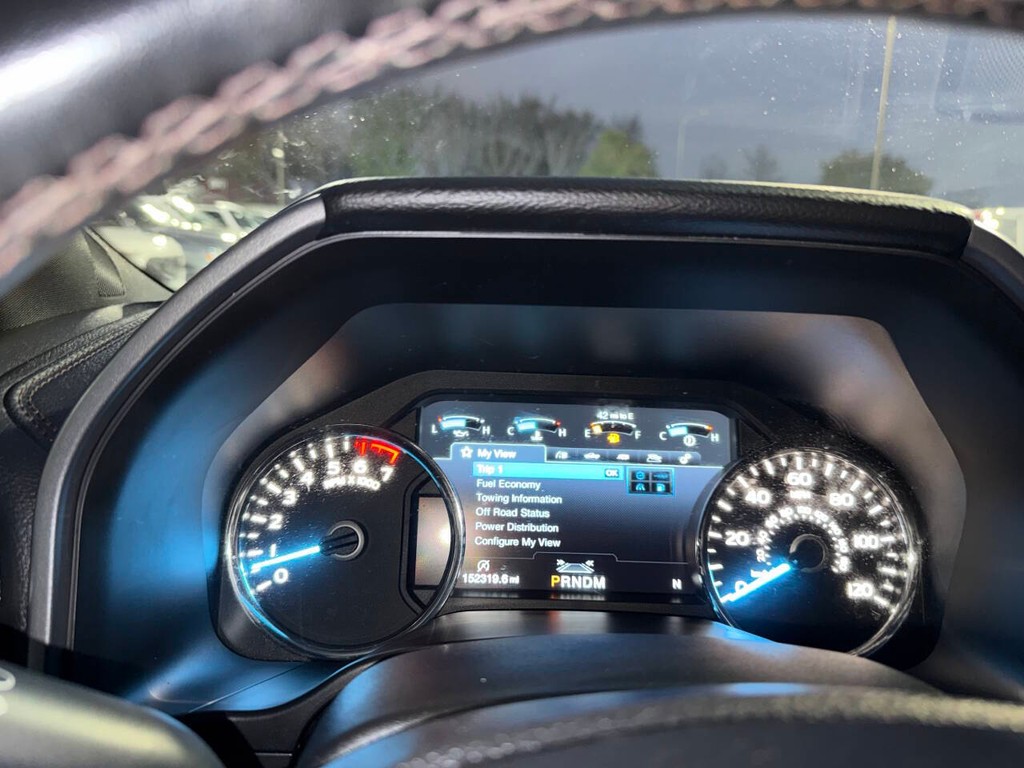 Ford F-150 Vehicle Full-screen Gallery Image 34