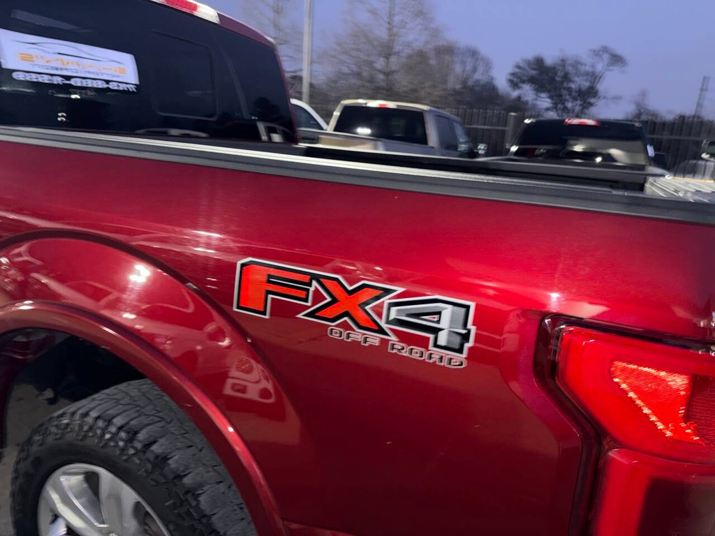 Ford F-150 Vehicle Full-screen Gallery Image 40