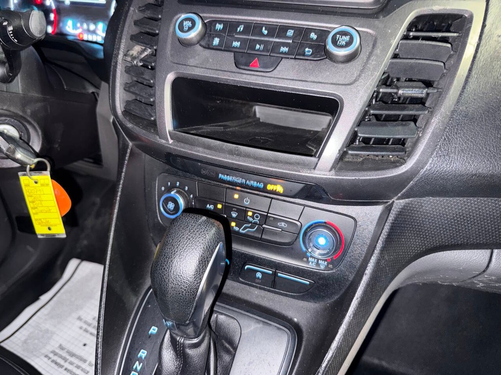 Ford Transit Connect Van Vehicle Full-screen Gallery Image 20