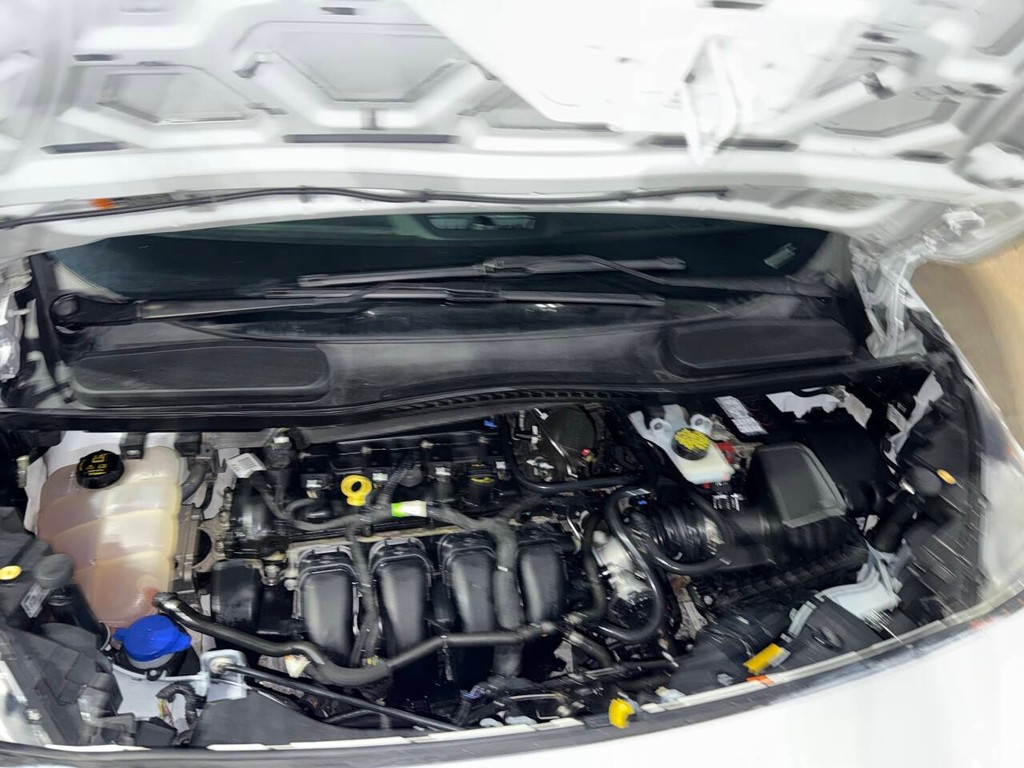 Ford Transit Connect Van Vehicle Full-screen Gallery Image 28