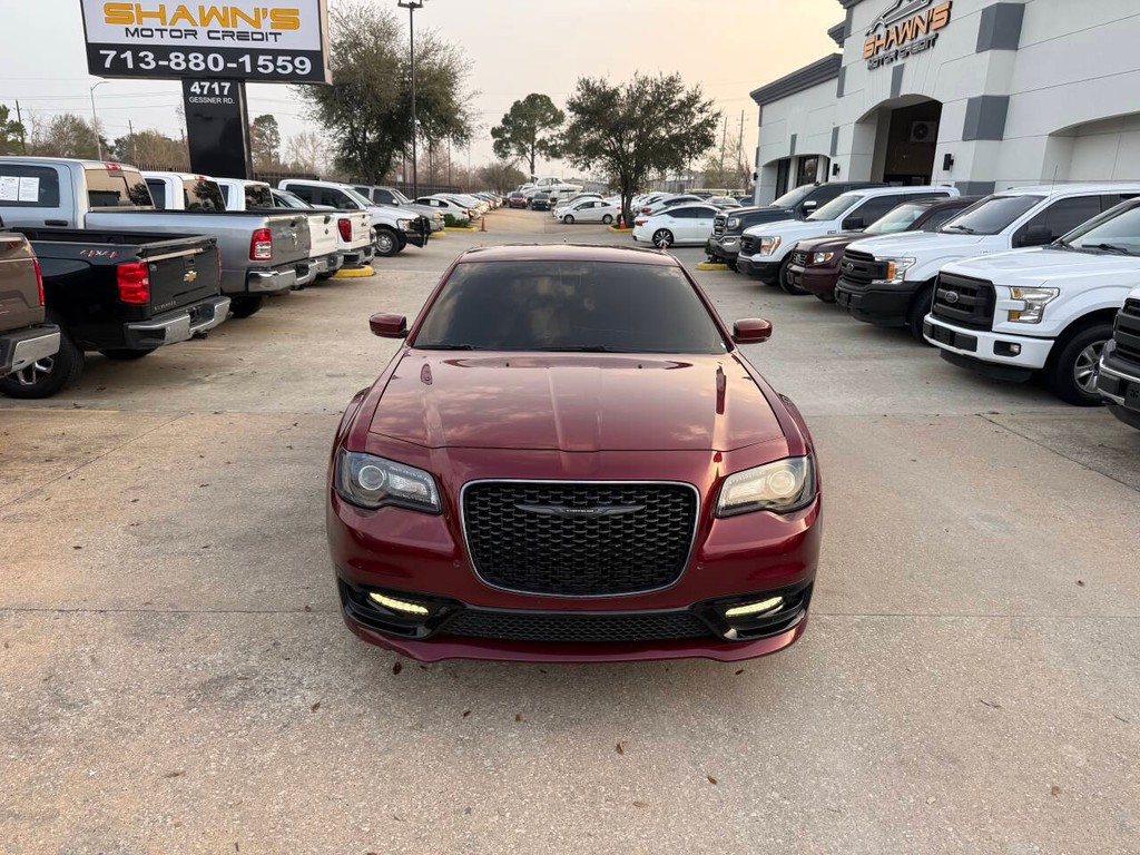 Chrysler 300 Vehicle Full-screen Gallery Image 37