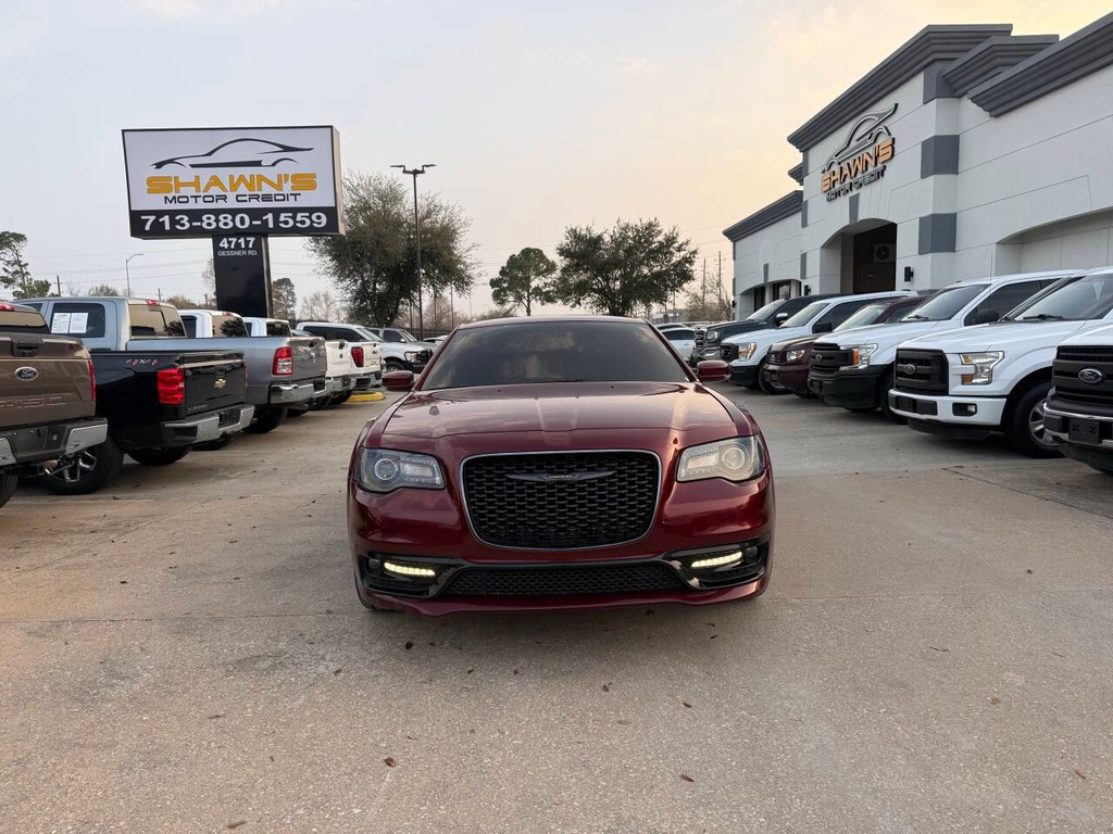 Chrysler 300 Vehicle Full-screen Gallery Image 38