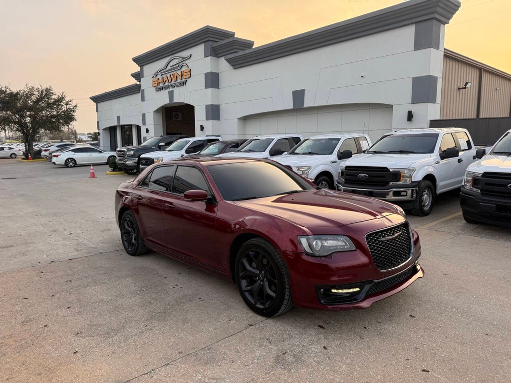 Chrysler 300 Vehicle Full-screen Gallery Image 39