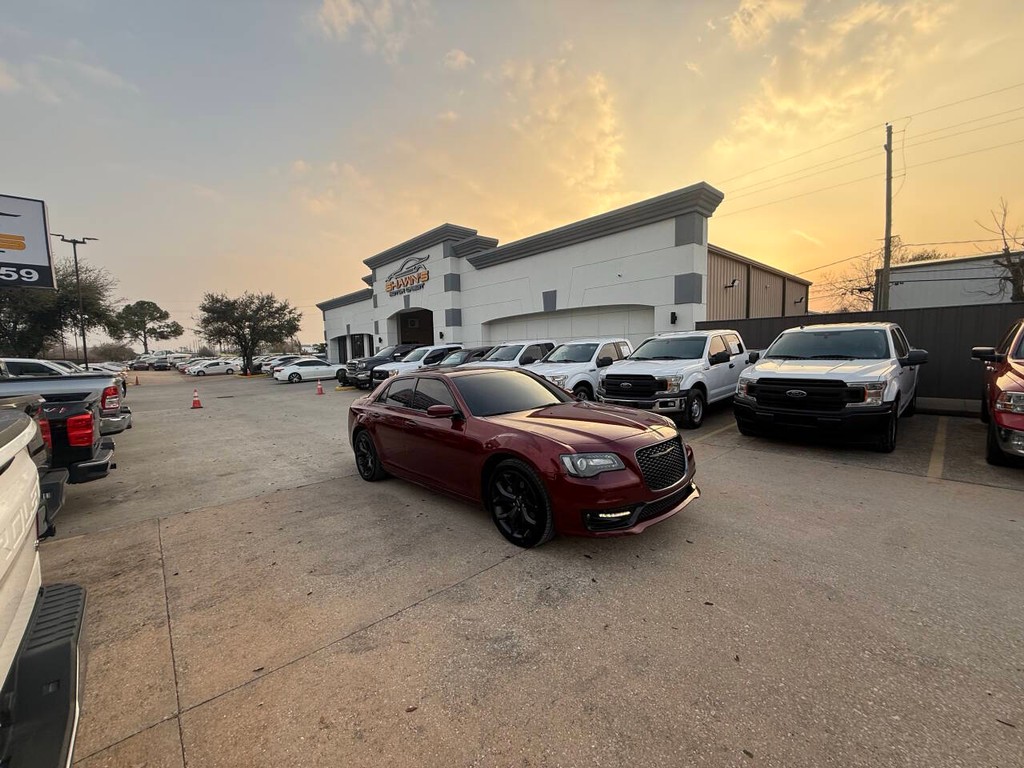 Chrysler 300 Vehicle Full-screen Gallery Image 41